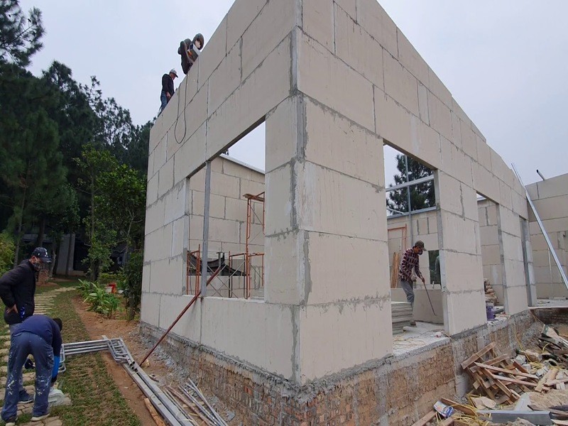 xây nhà bằng bê tông siêu nhẹ