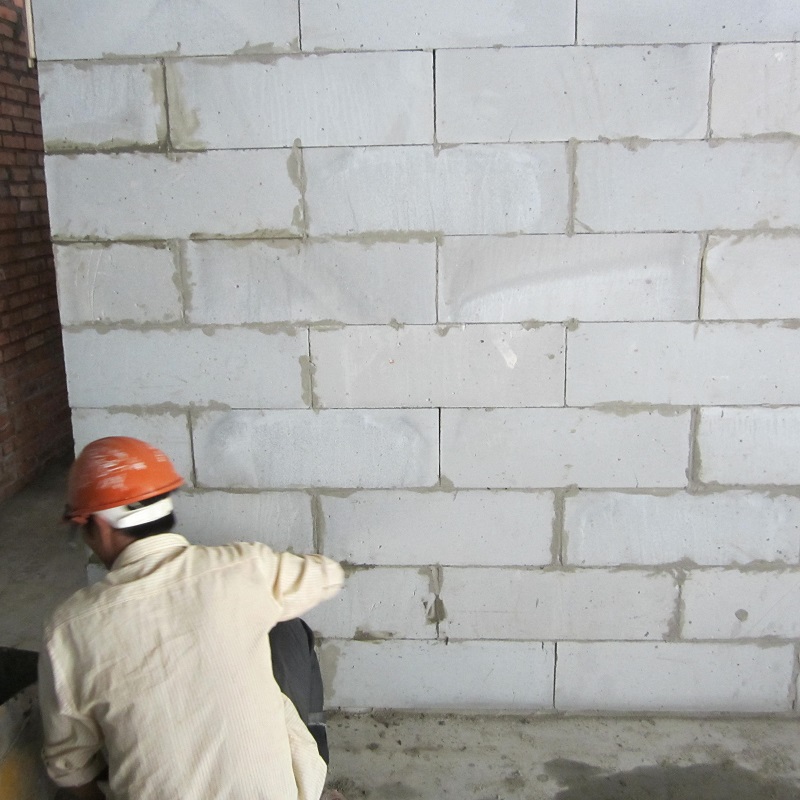 trát tường gạch aac
