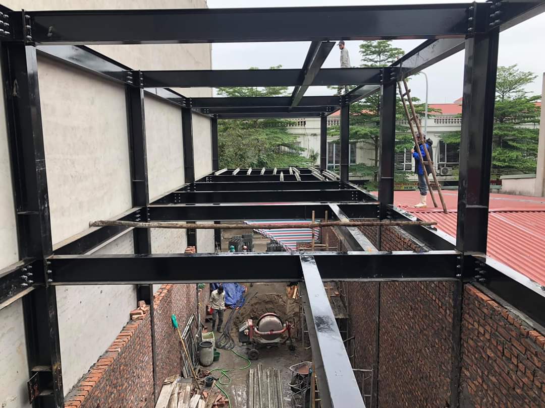 xây nhà 2 tầng bằng vật liệu nhẹ