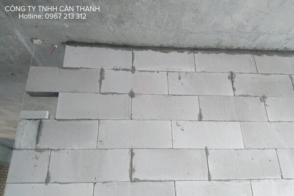 Giá gạch siêu nhẹ xây dựng